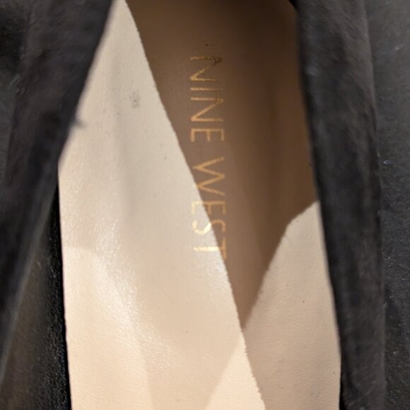 Nine West Black sued shoes with gold chain accent - Picture 2 of 5